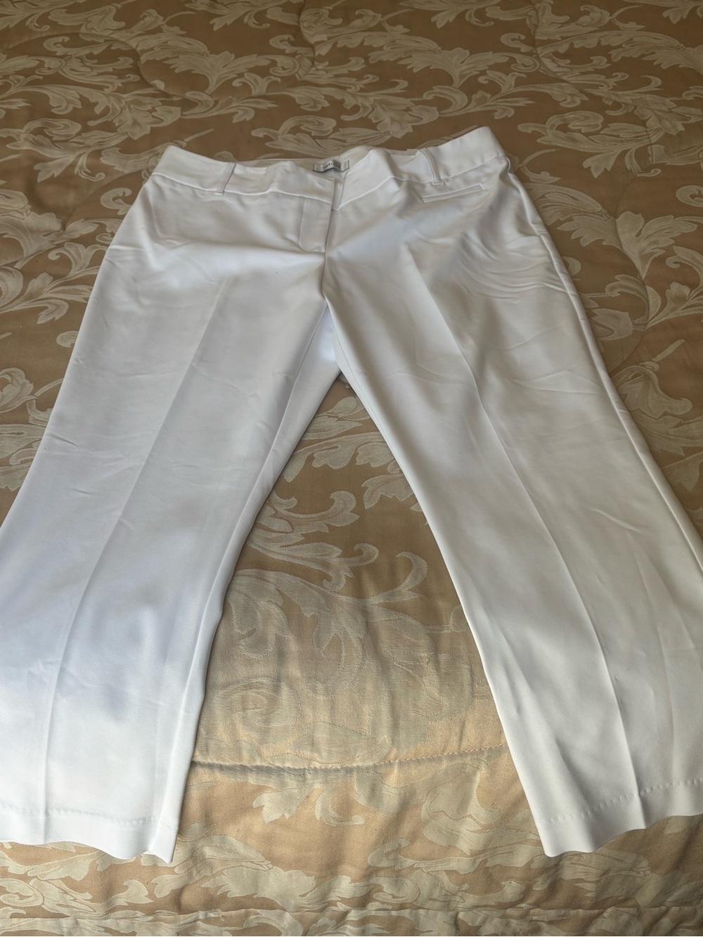 Van Heusen White Cropped Tailored Dress Pants